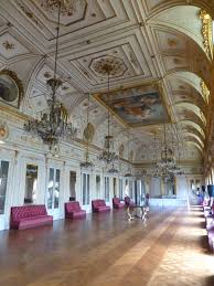 Ipac bachelor factory, réseau de 13 écoles de commerce en france, forme les étudiants de bac à bac+3 dans le domaine tertiaire (10. 49 Maine Et Loire Base Decors Du Ministere De L Interieur P Class Base Line Decouvrez Les Decors Historiques Insolites Et Atypiques En Province A Paris Et En Outre Mer P