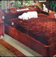 مصعب المعمري On Twitter غرفة النوم أيام الثمانينات تقول راكب كابرس