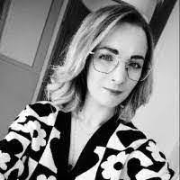 Christa Benoit's Instagram, Twitter & Facebook