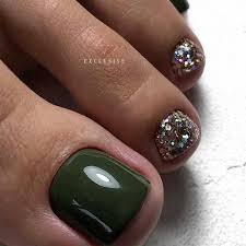 Pretty designs has these turquoise toes featured on their site and we're loving their embellishments. Marvelous Green Nail Designs For Toes Your Toe Nail Colors Should Always Keep Up With The Season There Is No Way W Toe Nail Color Toe Nails Toe Nail Designs