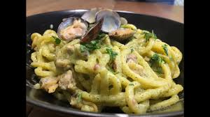 Paccheri con vongole e friarielli per una pasqua da stella michelin. Pasta Vongole E Crema Di Zucchine In Cucina Col Banana Youtube