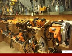 Metal Garage Workshop Uk And Diy Car Workshop Kent Garageworkshop Workshopideas Gereedschapsopslag Garage Werkplaats Schuur Opruimen