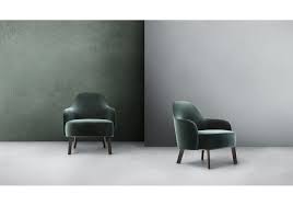 Nell'ippica moderna, le corse di cavalli al galoppo sono disputate da cavalli montati da un fantino. Fantino Lema Armchair Milia Shop