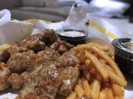 مطعم بافلو وينجز أند رينجز في الرياض