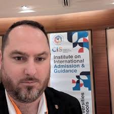 Hélène Barrett (@barrett_helene)