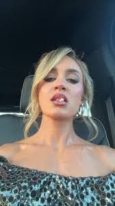 Christina Mingle's Instagram, Twitter & Facebook