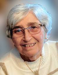 Lori Pina's Instagram, Twitter & Facebook