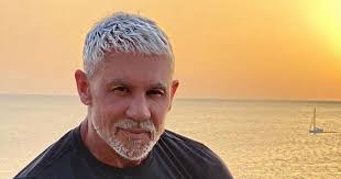 Lineker's bar now has branches in the costa del. Wayne Lineker Is Scary Of The One Night Stand But People Think He S Everything Sh Gs London News Time