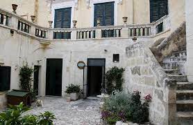 Restaurants and bars just a stroll away. La Casa Di Alice Bed Breakfast Matera