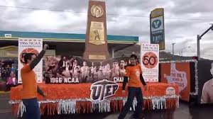 In the event the scheduled holiday shall be moved to either a friday or. Thanksgiving Day Parade 2015 El Paso Tx Youtube