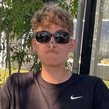 Daniel Wiese's Instagram, Twitter & Facebook