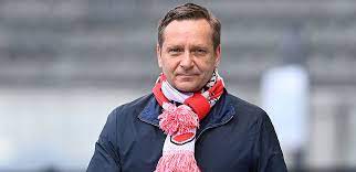 Horst heldt verurteilt öffentliche forderungen aus der politik nach einem gehaltsverzicht hoch bezahlter fußballprofis in schärfstem ton. C0au4mbodmpsam