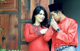 He attended the meletop era award in 2017 and 2018. Nabil Raja Lawak Bakal Dapat Anak Perempuan
