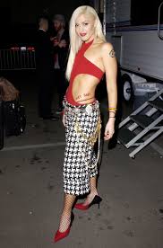 Gwen stefani — sleigh ride (2020). Die Inspiration Fur Die E Girls Und E Boys Von Heute Gwen Stefanis Looks Aus Den 90ern Vogue Germany
