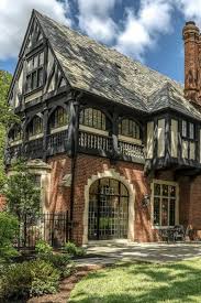1927 Tudor Revival For Sale In Saint Louis Missouri Captivating Houses In 2020 Tudor Style Homes Tudor House Architecture House