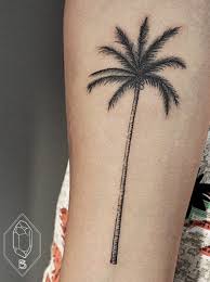 Palm Tree Tattoo Buscar Con Google Tatuajes De Palmeras Tatuajes De Palma Tatuaje De Palmera