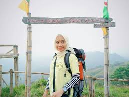 Brahma, salah seorang dewa utama dalam agama hindu) atau dalam bahasa tengger. Pemandangan Di Puncak Rindu Gunung Bendera Padalarang Bandung Sering Jalan