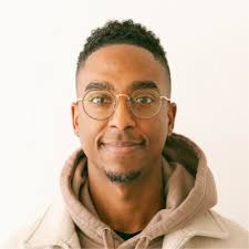 I was holding 100lbs against my chest. Sandwiched between other  cardio-intensive movements, this was supposed to be our "rest." 😩 Lungs  compressed. Breathing restricted. Every second was a…