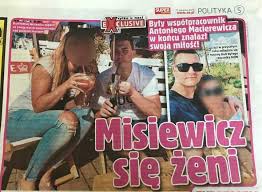 Bartłomiej misiewicz wprost brylował na ściance i pozował fotoreporterom do zdjęć. Bartlomiej Misiewicz Slub Kim Jest Jego Narzeczona