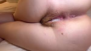 Une mignonne rousse de 22 ans se fait remplir de