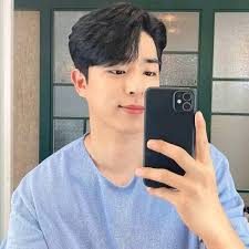 Lee Chan Hyeong- 이 찬 형 added a...