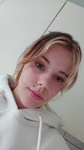 Stella Waller's Instagram, Twitter & Facebook