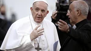 El papa francisco expresó por primera vez su apoyo a la legalización de las uniones civiles de parejas del mismo sexo a través de una entrevista para un documental que se estrenó este. El Papa Francisco Ingresa En Un Hospital De Roma Para Ser Operado Por Un Problema De Colon