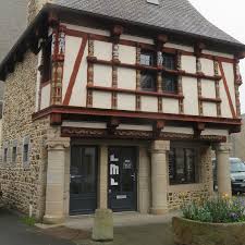 Maison A Pans De Bois De Lanvollon Maison Des Piliers