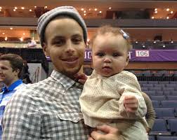 Видео stephen curry with 37 points vs. Stephen Curry And Daughter At The Ball Game