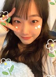 交一個男伴冬天抱在一起睡覺沒事就打🫧 但交不到突然很想打🫧 但跨不過去那強大的邊緣人設定感