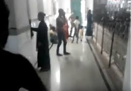Georges hospital, fort mumbai posts news and promotions. Mumbai Female Security Guard Makes Women Take Off Their Burkhas In St George Hospital Video