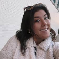 Julia Mccabe's Instagram, Twitter & Facebook