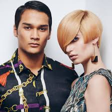 Die trendfrisuren der letzten jahrzehnte eine trendfrisur ist ein spezielles. Frisuren 2019 Fruhjahr Sommer 2019 Frisuren Trends Aus Den 70er Jahren Geholt