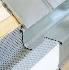 Cheneaux Pour Evacuations Des Eaux Pluviales Toit En Metal Bardage Bois Exterieur Zinc Toiture