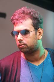 Know Your Artists-Thaikkudam Bridge