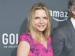 Know the actress michelle pfeiffer? Michelle Pfeiffer Says She S More Open To Work Now That Her Children Are Grown Abc News