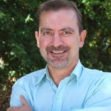 Ian Strauss (@IanStrauss)