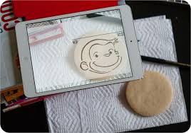 A 4 99 Alternative To The Kopykake Projector For Cookie Decorating Cookie Decorating Cookie Decorating Supplies Sugar Cookies Decorated