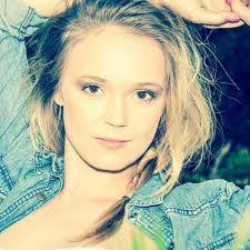 Wendy Peebles's Instagram, Twitter & Facebook