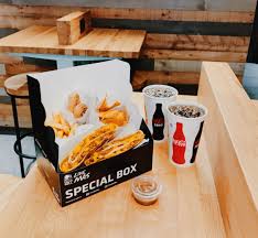 A taco bell restaurant in california. Special Box Full Of Goodies 2 Izzy Taco Bell Romania Facebook