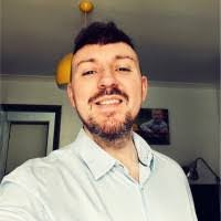 Kris Todd's Instagram, Twitter & Facebook