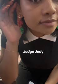 and I may get annoyed just as fast 👩🏽‍⚖️ #corporategirlies