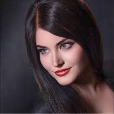 Dara Mark's Instagram, Twitter & Facebook