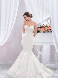 Abiti da sposa creati dalla designer rosa clará perfetti per sfoggiare ricercata eleganza, sensualità e raffinatezza. Vendita Vestito Sposa Sirena E Magazzino