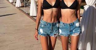 Последние твиты от ani (@ani). Gemene De 14 Ani In Stare CriticÄ DupÄ Ce Scoala De Modelling Le A Pus SÄ SlÄbeascÄ Unele Spitale Le Au Respins Pentru CÄ Erau Cadavre Vii