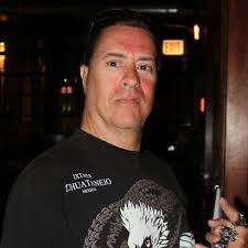 Randy Hiller's Instagram, Twitter & Facebook