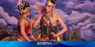 Wayang orang dan gedung wayang orang sriwedari tidak akan punah dan tetap lestari. Bertahan Selama 110 Tahun Wayang Orang Di Sriwedari Solo Kini Manggung Secara Daring Halaman All Kompas Com