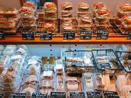 メニュー写真 : メーアコルン ルーエプラッツ （MEHRKORN RUHEPLAHZ） - 鮎喰パン | 食べログ