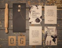 Olive Et Gourmando Est Un Restaurant Bien Connu Dans Le Vieux Port De Montreal Pour La Fraicheur De Son Brand Identity Menu Design Inspiration Brand Packaging