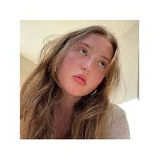 Icelandic bimbo who regrets not buying this heart shaped box at the bins  #svetlana5kmaway